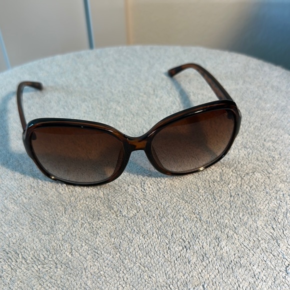 Simply Vera Vera Wang Accessories - VERÁ WANG sunglasses